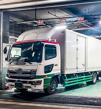 運送会社D様 担当者写真